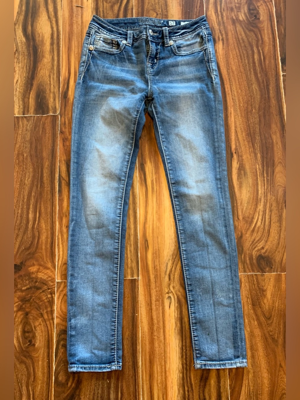 Miss Me Girls Size 12 Skinny Jeans.        3443